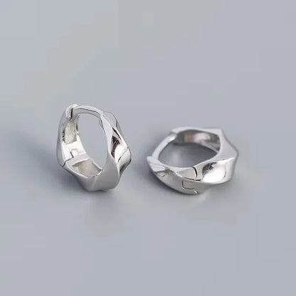 עגיל הילה - עגיל חישוק טוויסט קטן מכסף 925 - M.Bren