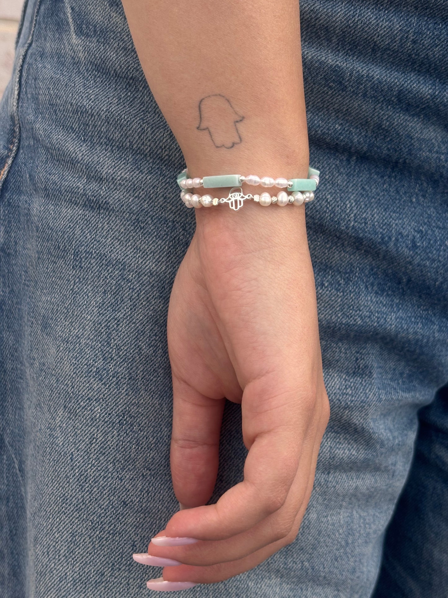 צמיד פנינים ותליון חמסה עם זרקון עשוי כסף 925