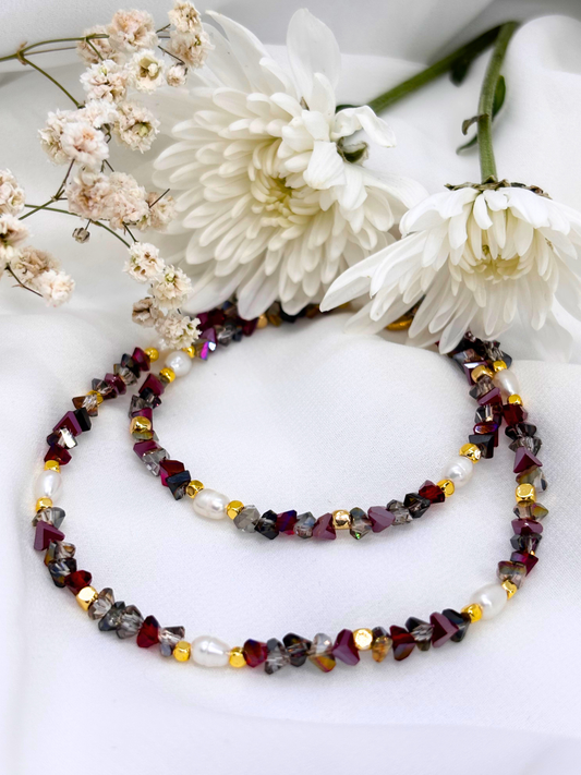 שרשרת אליסה - שרשרת חרוזי זכוכית ופניני מים מתוקים - אדום