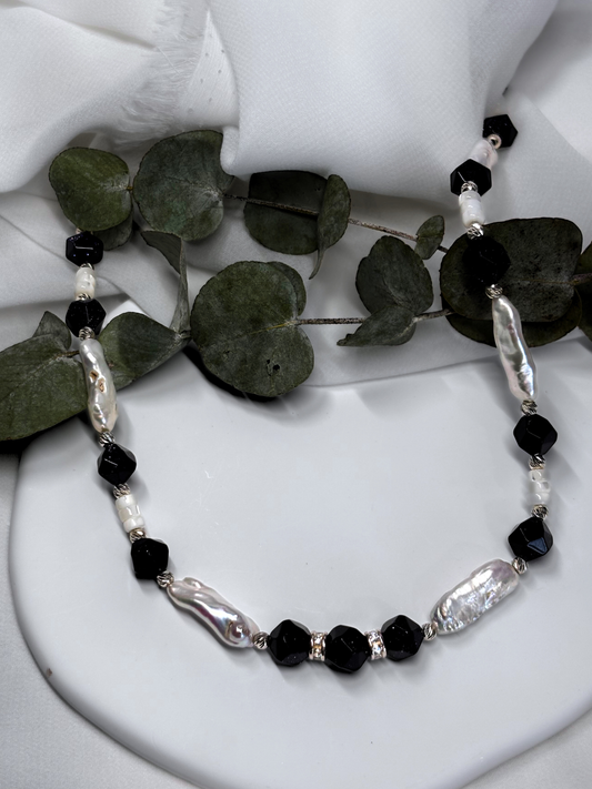 שרשרת אבק כוכבים - שרשרת אבני גולדסטון כחולות ופנינים מוארכות