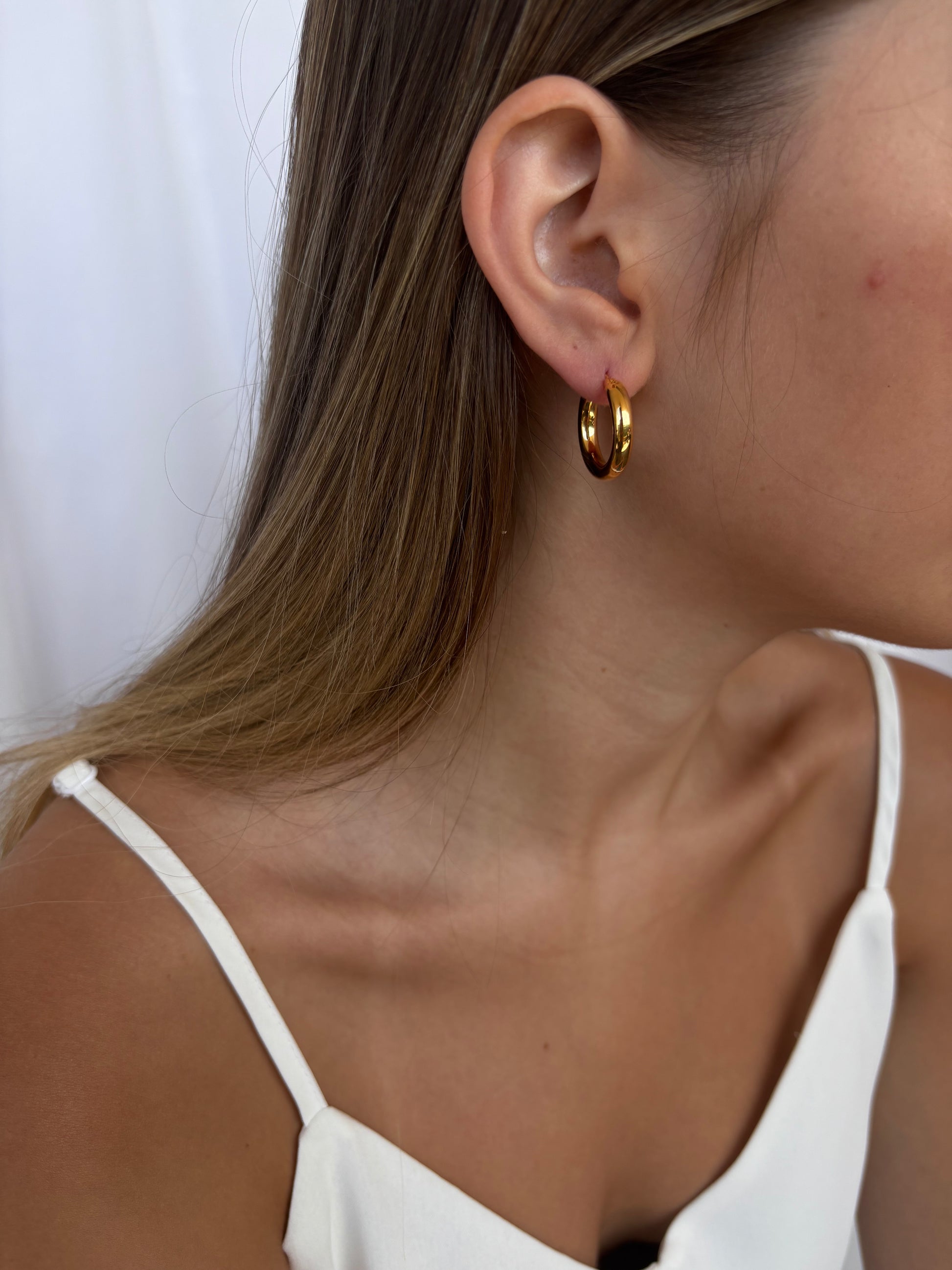 עגיל חישוק צ'אנקי לארג' - כסף 925 - M.Bren