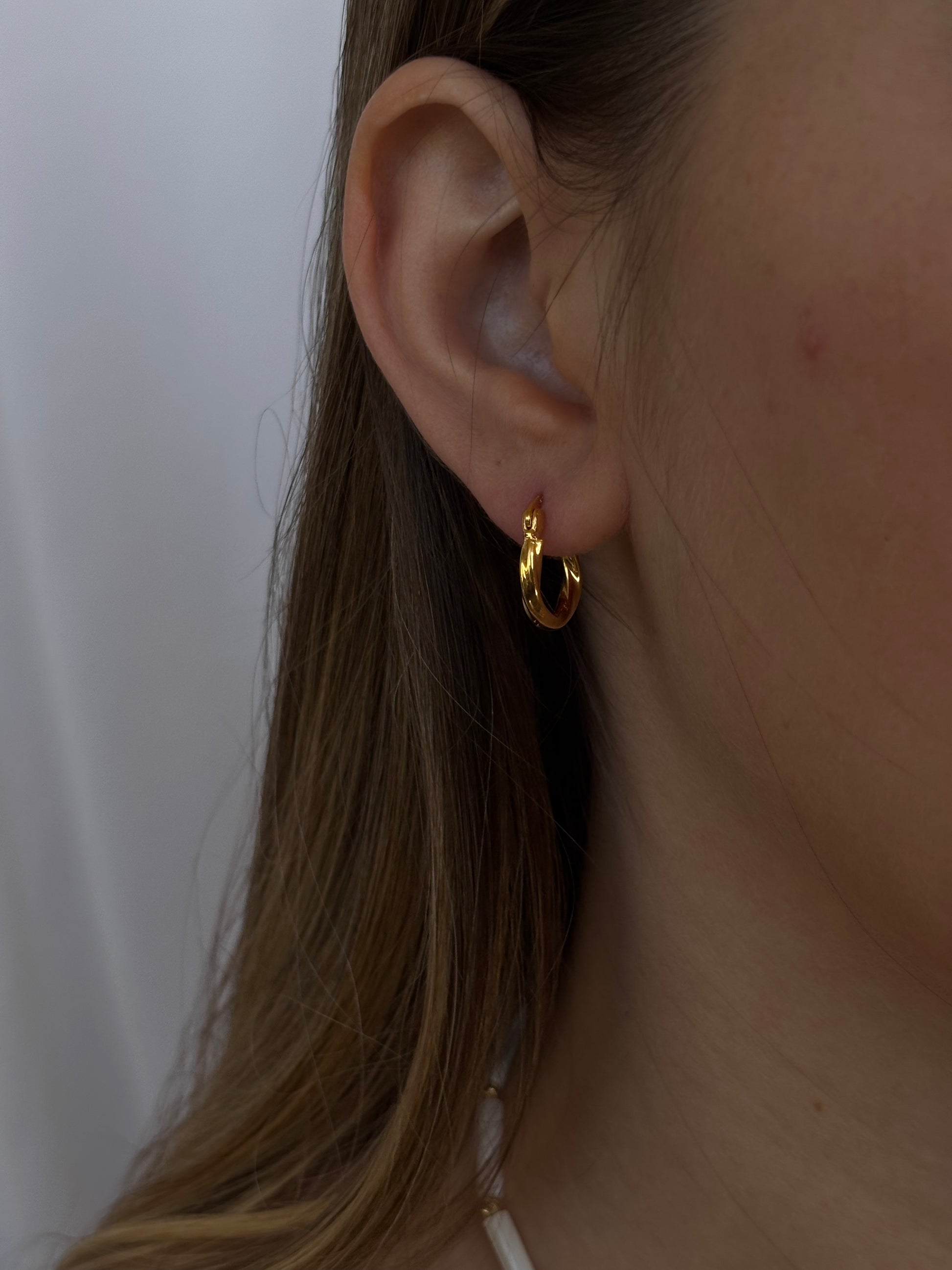 עגיל חישוק טוויסט - כסף 925 - M.Bren