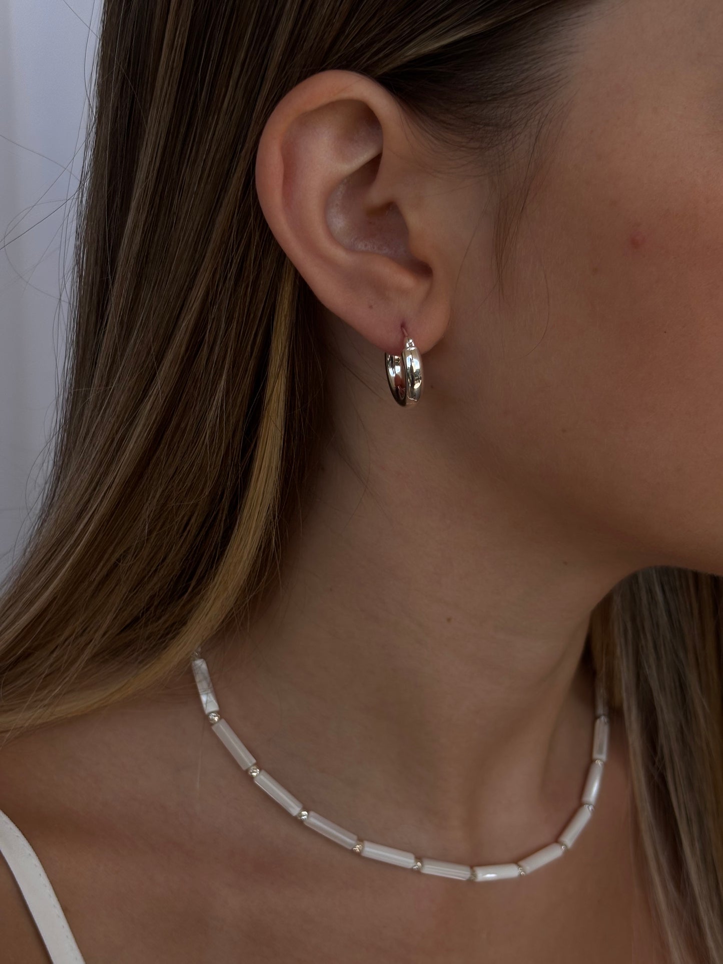 עגיל חישוק צ'אנקי מדיום - כסף 925 - M.Bren